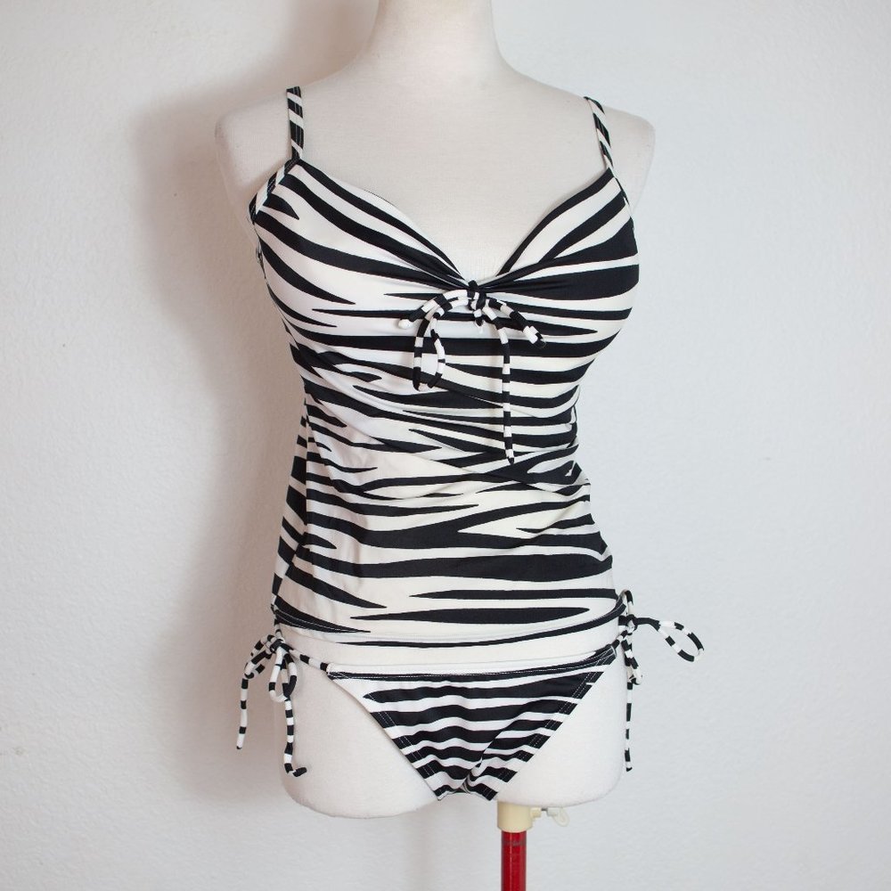 Victoria's secret 2 Piece Animal Print Swimsuit Size Small/34D